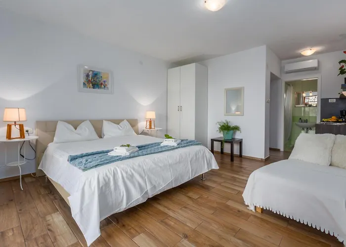 Apartments Zomzi