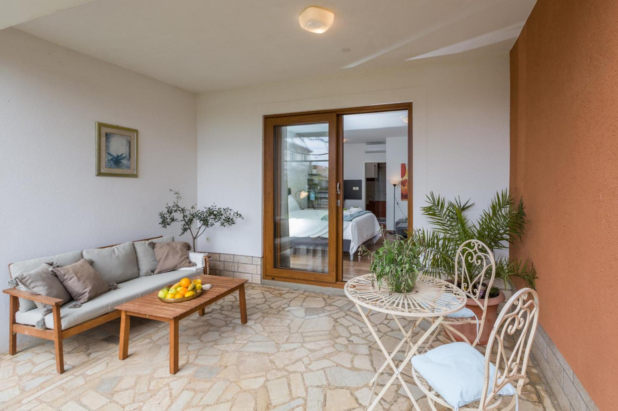 Zomzi Apartment *